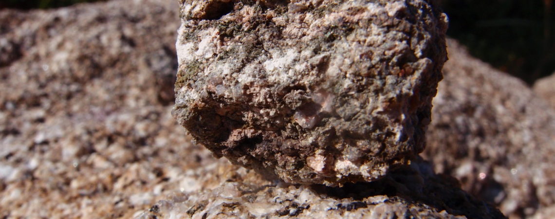 Granite altéré sur du granite sain
